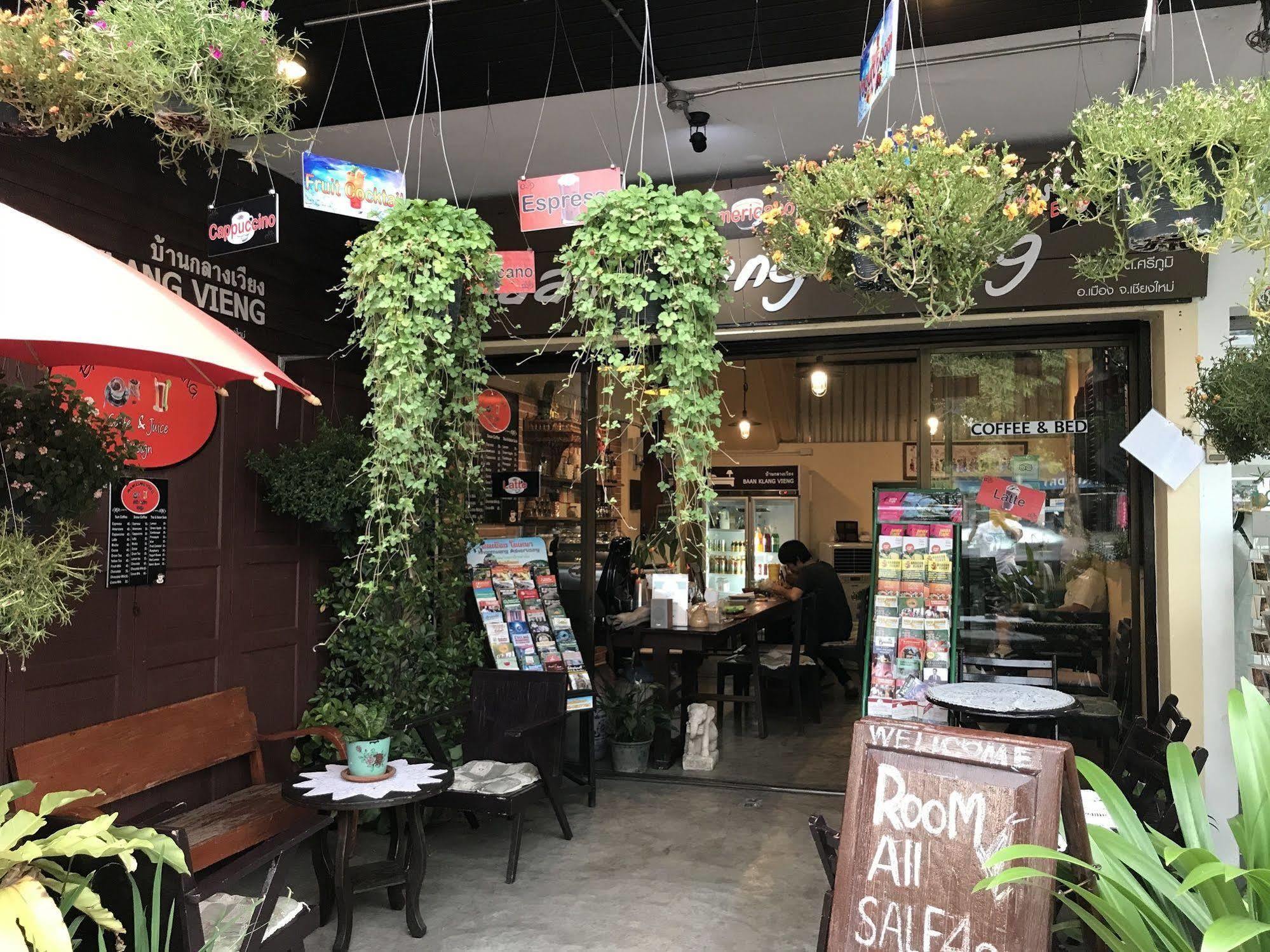 Baan Klang Vieng Hotel Chiang Mai Exterior photo